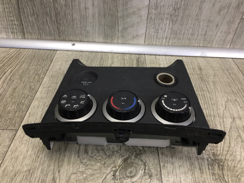 Блок управления печкой ROGUE 08-15 2010 2.5 QR25DE