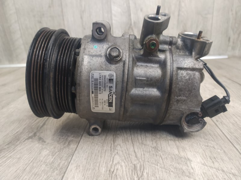 Компрессор кондиционера JETTA USA 10-17 2.5