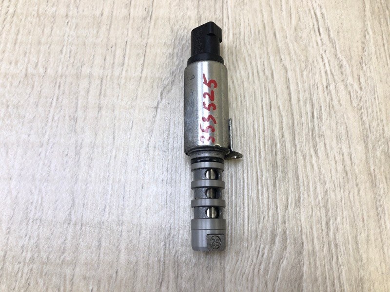 Клапан изменения фаз ГРМ VOLKSWAGEN JETTA USA 10-17 2.5 06E 109 257 J Б/У