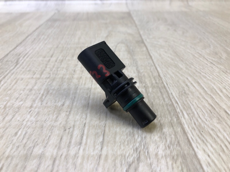 Датчик положения распредвала VOLKSWAGEN JETTA USA 10-17 2.5 07K 907 601 A Б/У