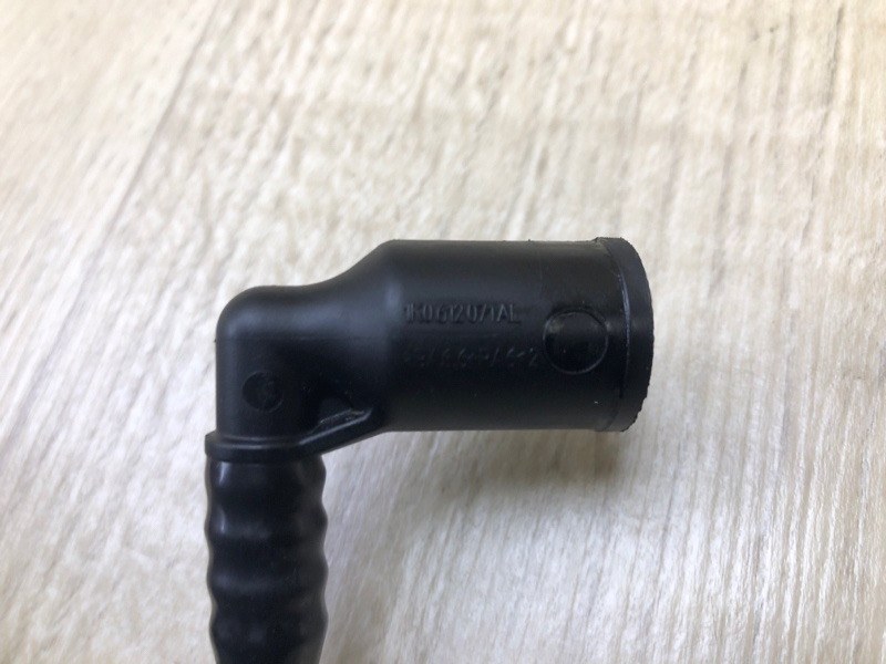 Патрубок впускного коллектора JETTA USA 10-17 2.5