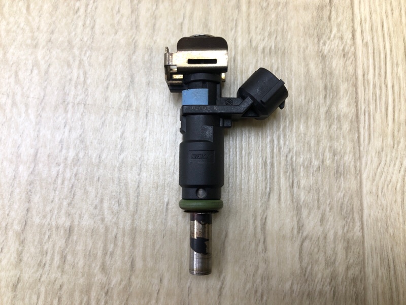 Форсунка топливная VOLKSWAGEN JETTA USA 10-17 2.5 07K 906 031 C Б/У