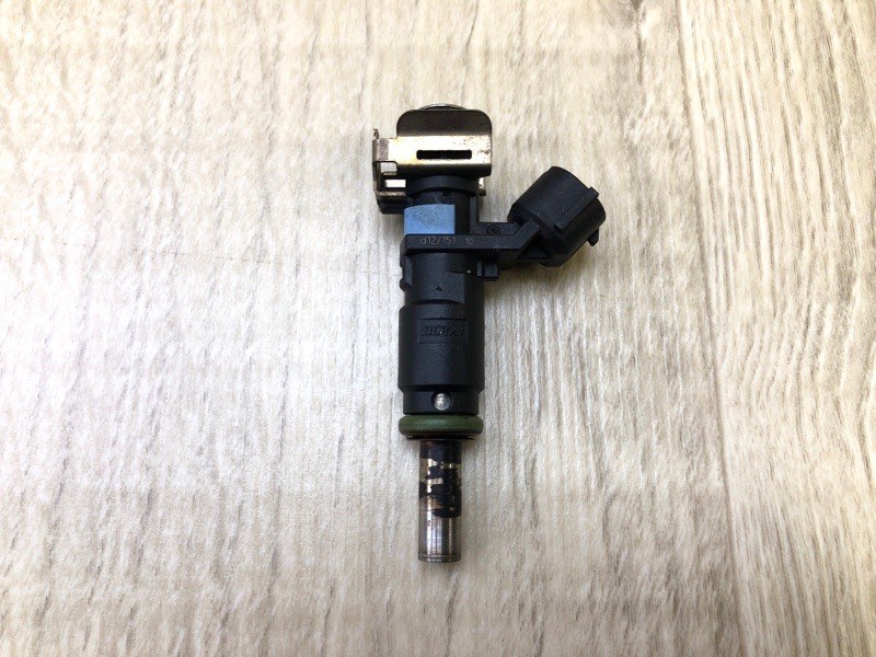 Форсунка топливная VOLKSWAGEN JETTA USA 10-17 2.5 07K 906 031 C Б/У