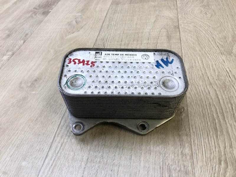 Теплообменник двигателя VOLKSWAGEN JETTA USA 10-17 2.5 07K 117 021 C Б/У