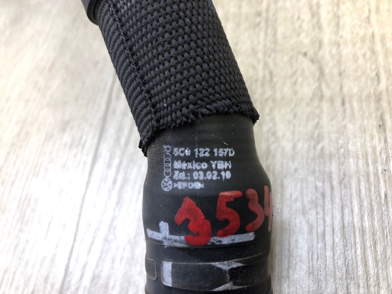 Патрубок системы охлаждения JETTA USA 10-17 2.5