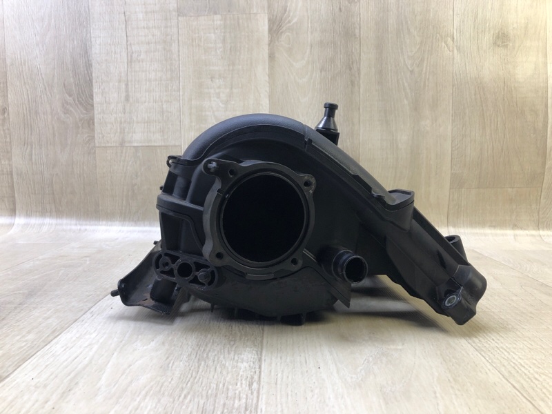 Коллектор впускной JETTA USA 10-17 2.5