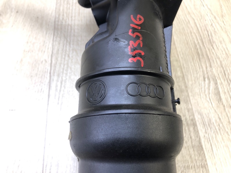Корпус масляного фильтра JETTA USA 10-17 2.5