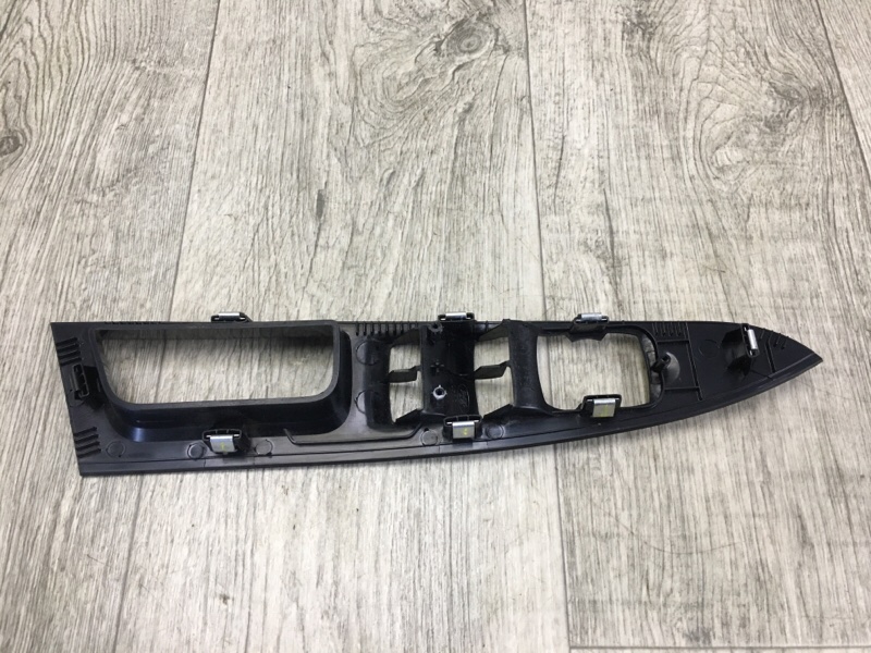 Накладка кнопок стеклоподъемника передняя левая FUSION 14- 2014 Седан 2.5