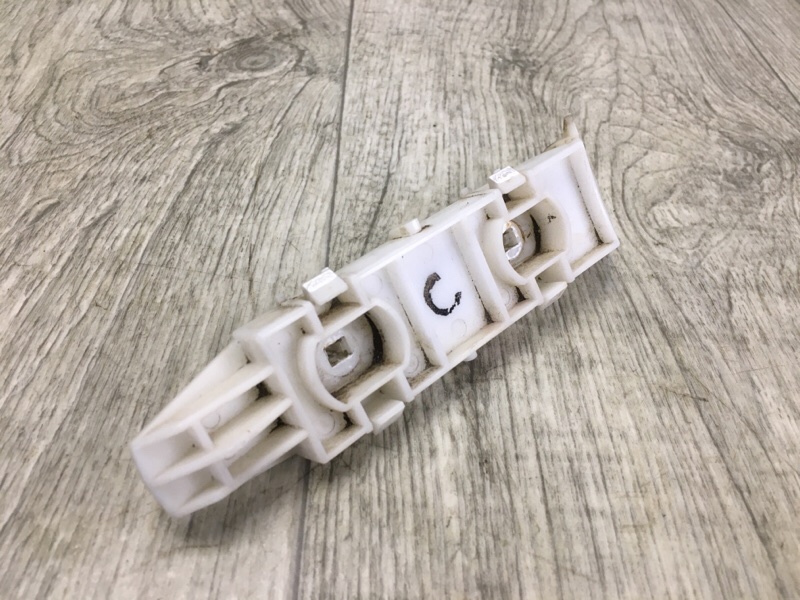 Кронштейн переднего бампера (на крыле) правый GRAND VITARA 05-15 Внедорожник J24B