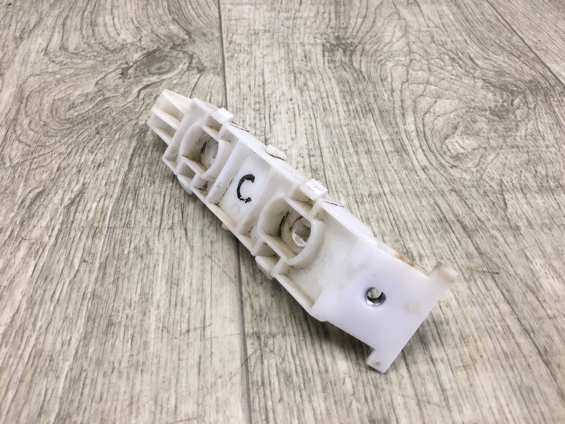 Кронштейн переднего бампера (на крыле) правый GRAND VITARA 05-15 Внедорожник J24B