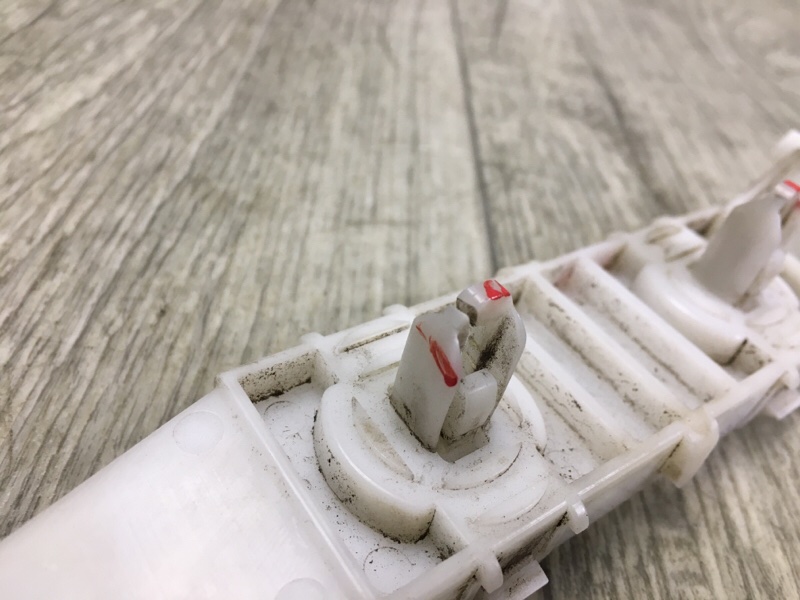 Кронштейн переднего бампера (на крыле) правый GRAND VITARA 05-15 Внедорожник J24B