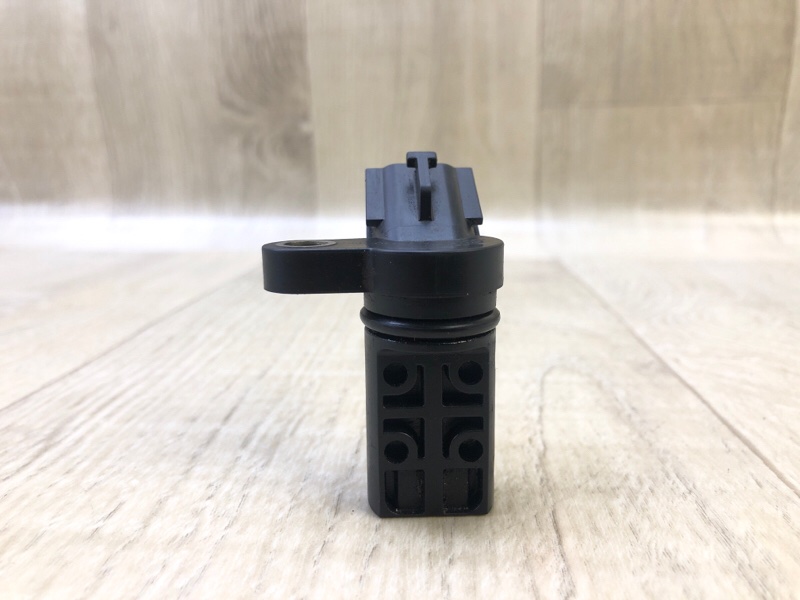 Датчик положения коленвала FX S50 03-08 2006 VK45DE