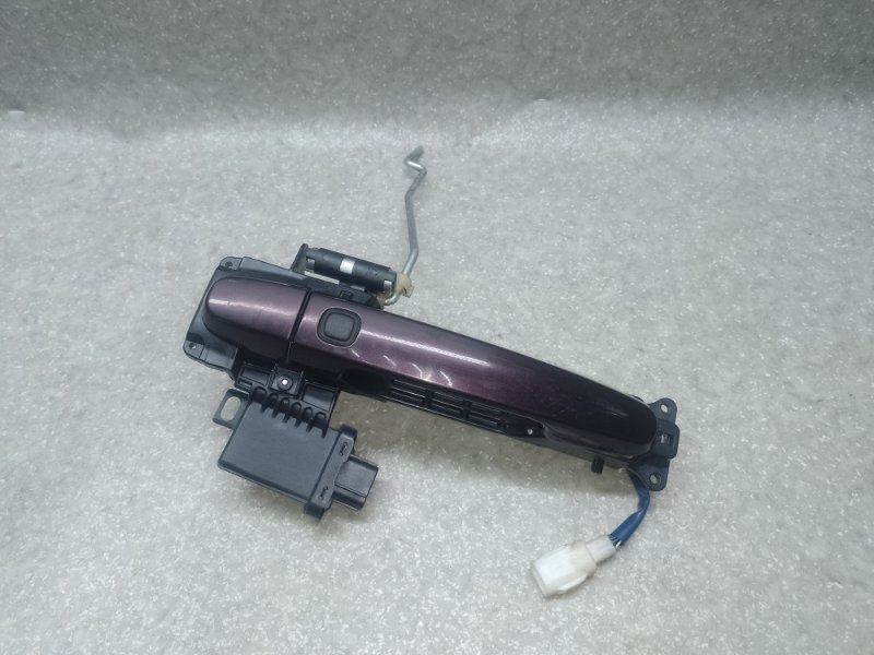 Запчасть ручка двери наружная передняя правая TOYOTA RAV4 05-12 69210-12320-B7 Б/У Ручка двери наружная передняя правая TOYOTA RAV4 05-12 69210-12320-B7 Б/У