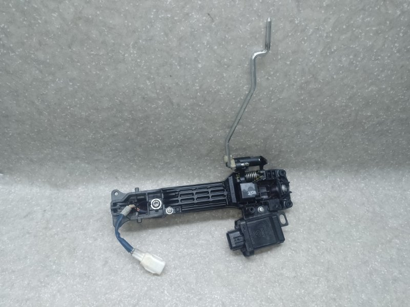 Ручка двери наружная передняя правая RAV4 05-12 Ручка двери наружная передняя правая RAV4 05-12