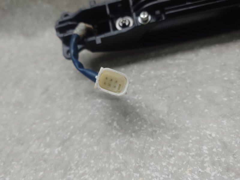 Ручка двери наружная передняя правая TOYOTA RAV4 05-12 Ручка двери наружная передняя правая TOYOTA RAV4 05-12