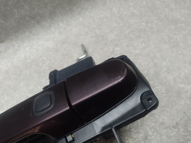 Ручка двери наружная передняя правая RAV4 05-12 Ручка двери наружная передняя правая RAV4 05-12