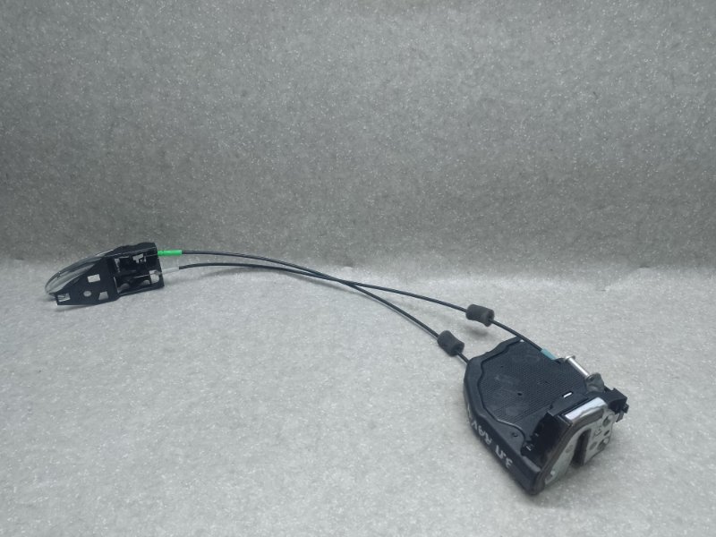 Замок двери задний правый TOYOTA RAV4 05-12 69050-42021 Б/У