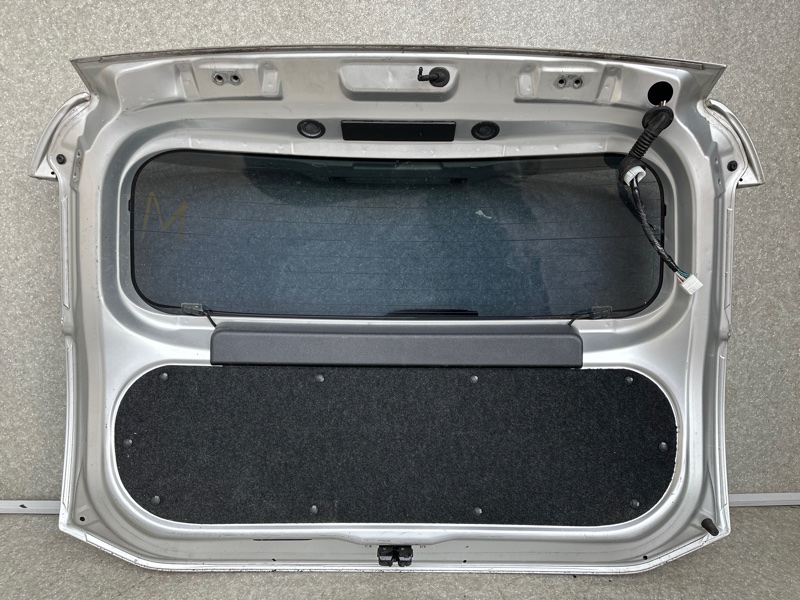 Крышка багажника PRIUS C/AQUA 11-14