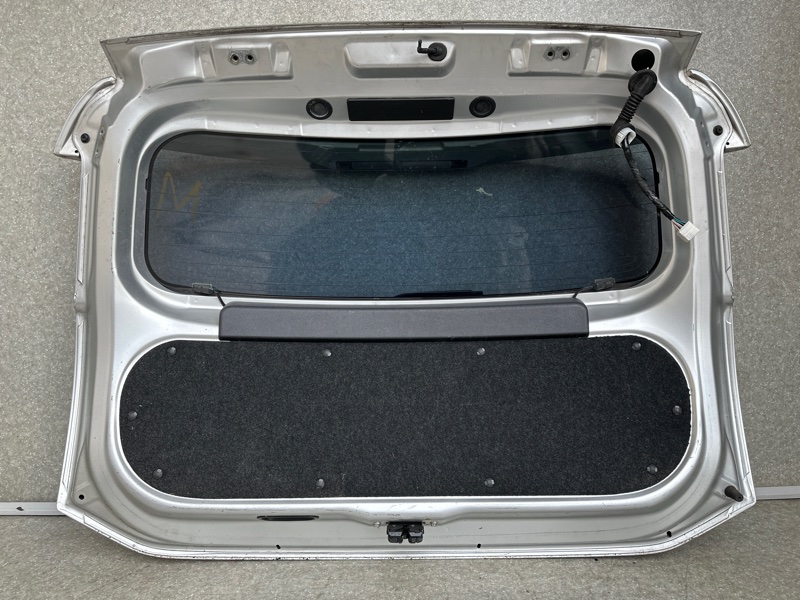 Крышка багажника PRIUS C/AQUA 11-14