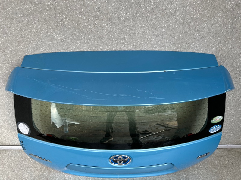 Крышка багажника PRIUS C/AQUA 11-14