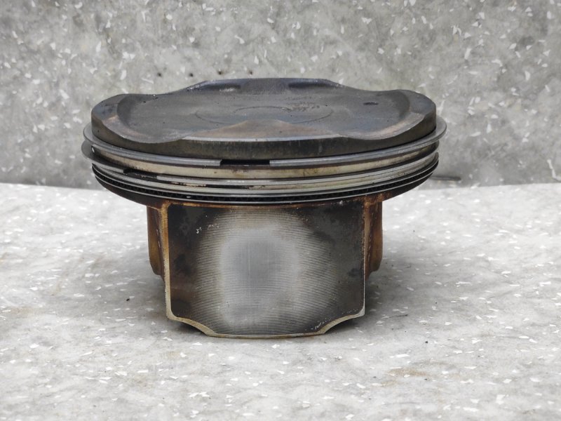 Поршень ES350 06-12