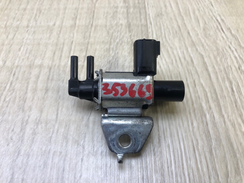 Клапан электромагнитный (вакуумный) NISSAN PATHFINDER R52 12-21 2013 3.5 VQ35DE 14955-8J10A Б/У