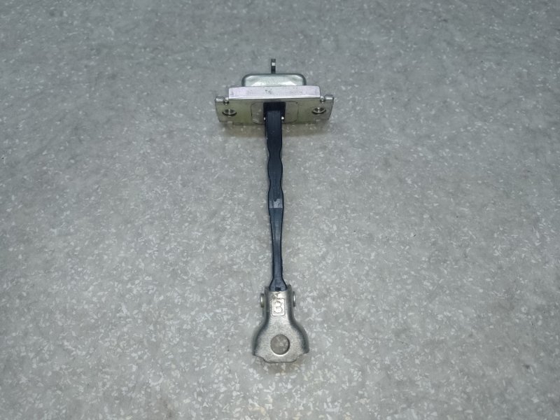 Ограничитель двери передний TOYOTA PRIUS 16- 68610-47040 Б/У