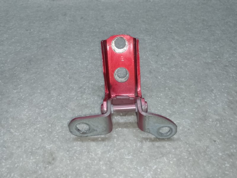 Петля двери нижняя задняя правая PRIUS 16-