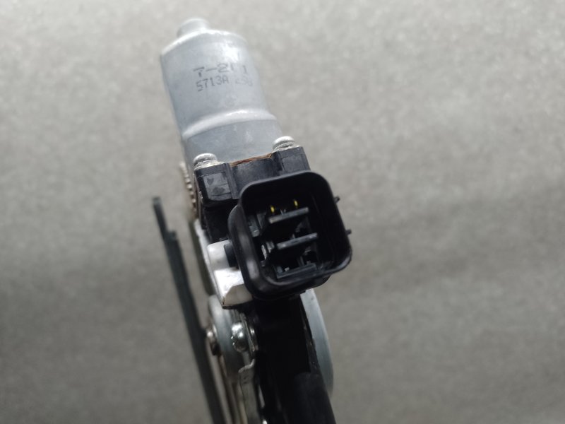 Стеклоподъемник задний правый MITSUBISHI OUTLANDER GF 12-