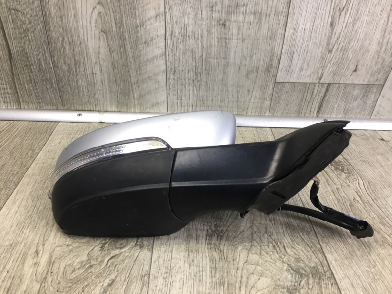 Зеркало правое JETTA USA 10-17 2.5