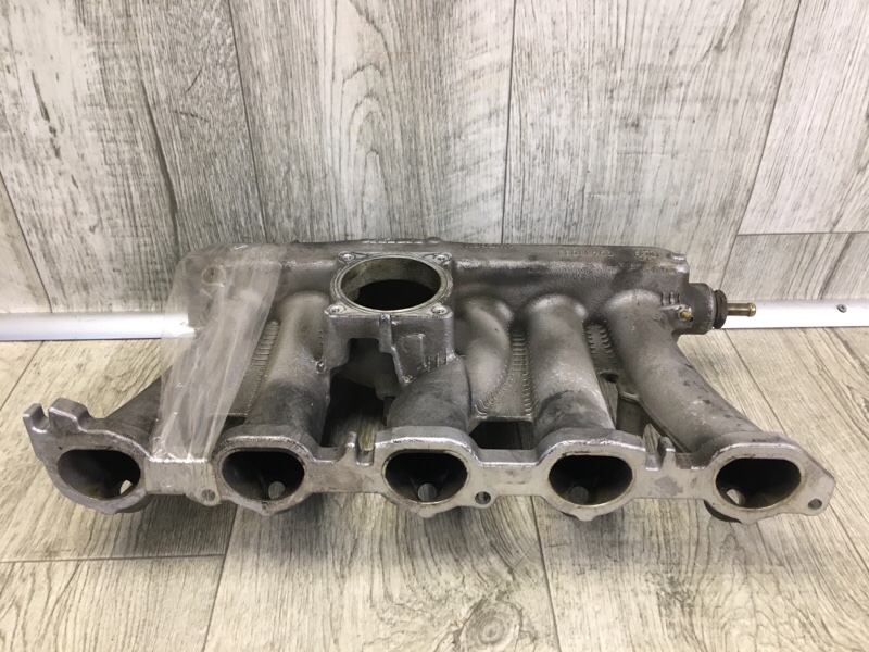 Коллектор впускной S60 00-09 2005 2.5 B5254T2