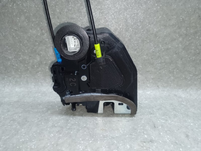 Замок двери задний правый PRIUS C/AQUA 11-14 Замок двери задний правый PRIUS C/AQUA 11-14