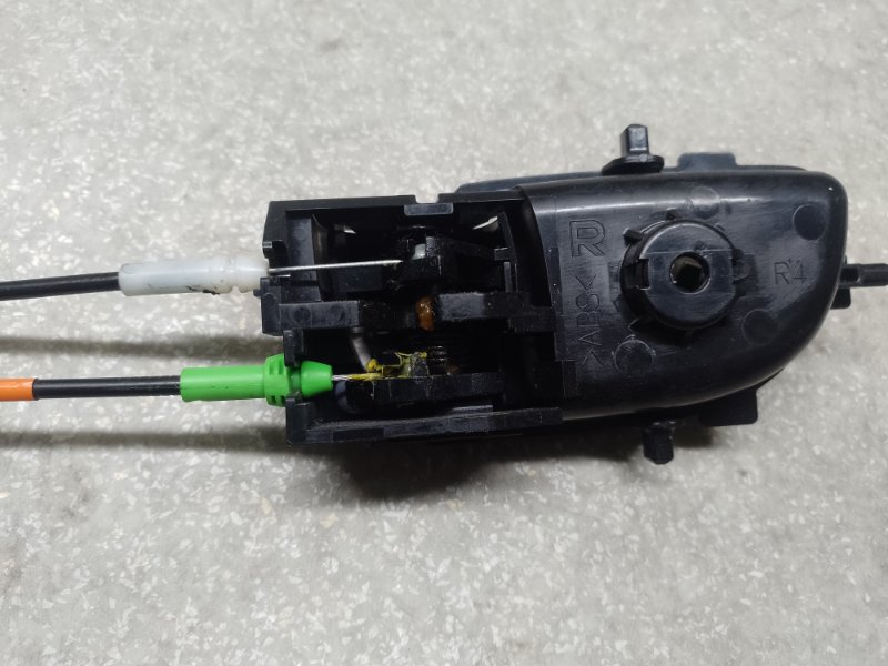 Замок двери задний правый PRIUS C/AQUA 11-14 Замок двери задний правый PRIUS C/AQUA 11-14