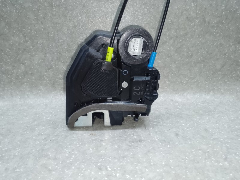 Замок двери задний левый PRIUS C/AQUA 11-14 Замок двери задний левый PRIUS C/AQUA 11-14