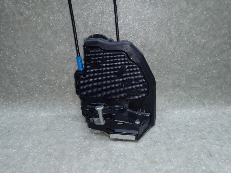 Замок двери задний левый TOYOTA PRIUS C/AQUA 11-14 Замок двери задний левый TOYOTA PRIUS C/AQUA 11-14