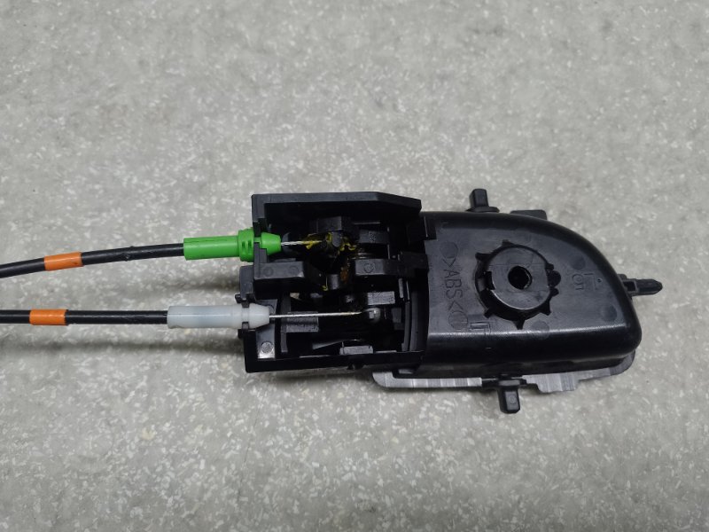 Замок двери задний левый PRIUS C/AQUA 11-14 Замок двери задний левый PRIUS C/AQUA 11-14