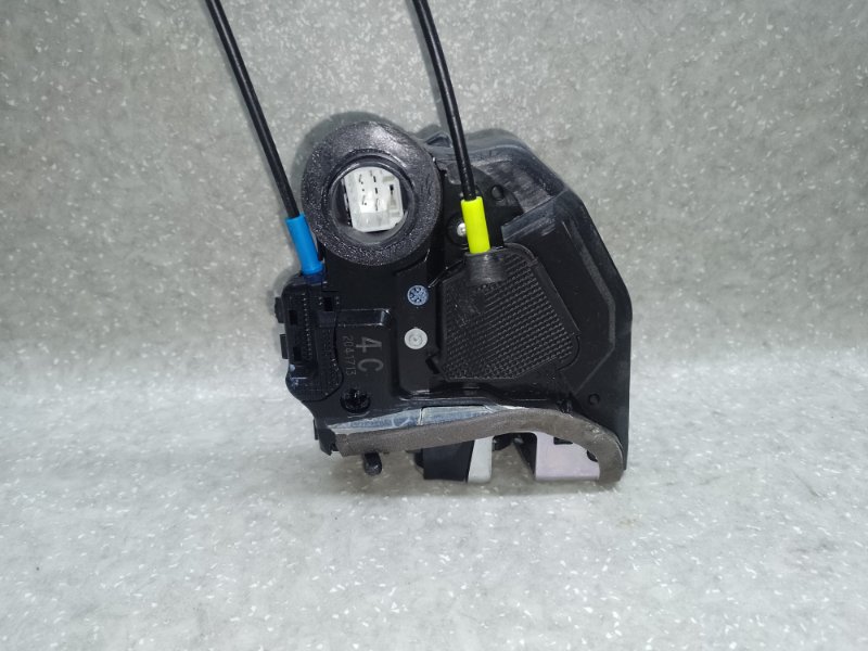 Замок двери задний правый PRIUS C/AQUA 11-14 Замок двери задний правый PRIUS C/AQUA 11-14