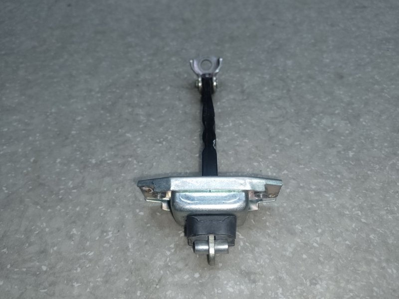 Ограничитель двери передний PRIUS C/AQUA 11-14 Ограничитель двери передний PRIUS C/AQUA 11-14