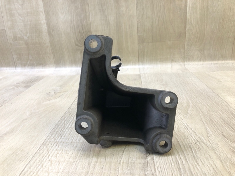 Кронштейн двигателя правый GRAND VITARA 05-15 Внедорожник 2.4 J24B