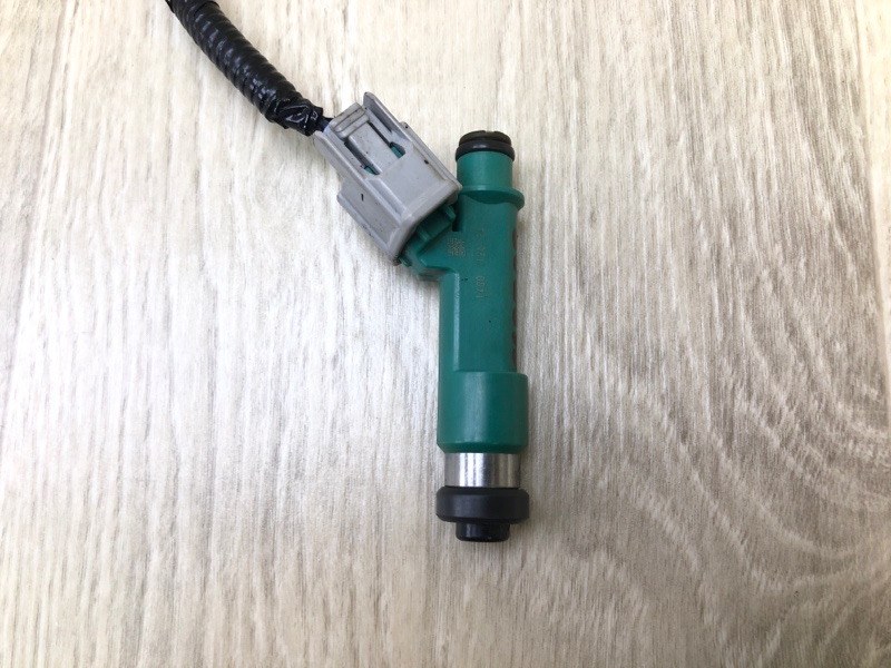 Форсунка топливная SUZUKI GRAND VITARA 05-15 Внедорожник 2.4 J24B 15710-78K00 Б/У