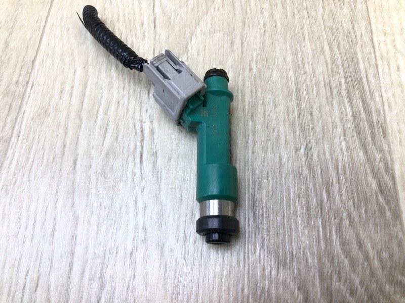 Форсунка топливная SUZUKI GRAND VITARA 05-15 Внедорожник 2.4 J24B 15710-78K00 Б/У