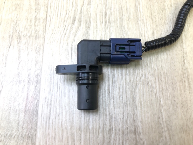 Датчик положения распредвала SUZUKI GRAND VITARA 05-15 Внедорожник 2.4 J24B 33220-50M00 Б/У