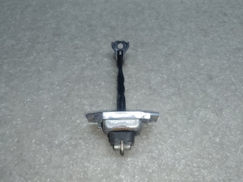 Ограничитель двери передний CAMRY 50 12-15