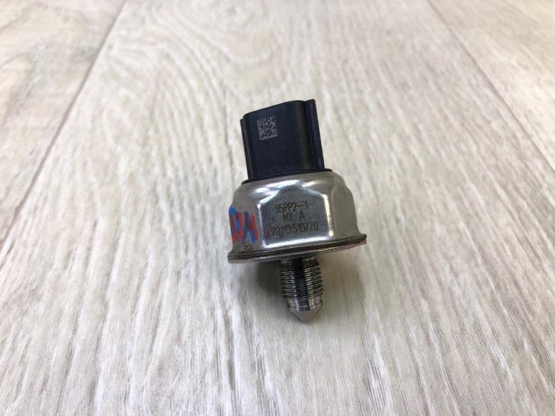 Датчик давления топлива INFINITI Q50 20- 2021 3.0 VR30DDTT 16638-5CA0A Б/У
