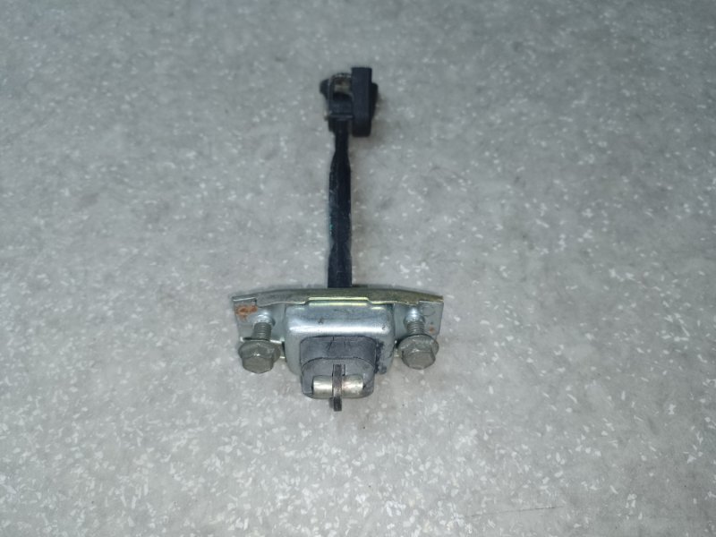 Ограничитель двери передний правый ES300 ES330 01-06 Седан Ограничитель двери передний правый ES300 ES330 01-06 Седан