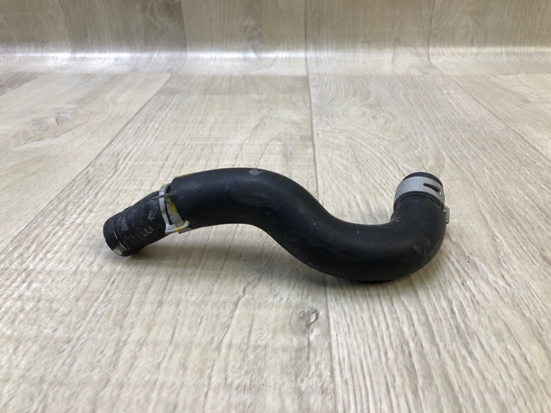 Патрубок интеркулера правый INFINITI Q50 20- 2021 3.0 VR30DDTT 215B1-5CA6A Б/У