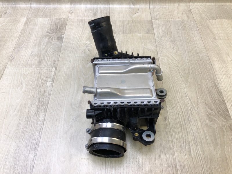 Радиатор интеркулера правый Q50 20- 2021 3.0 VR30DDTT