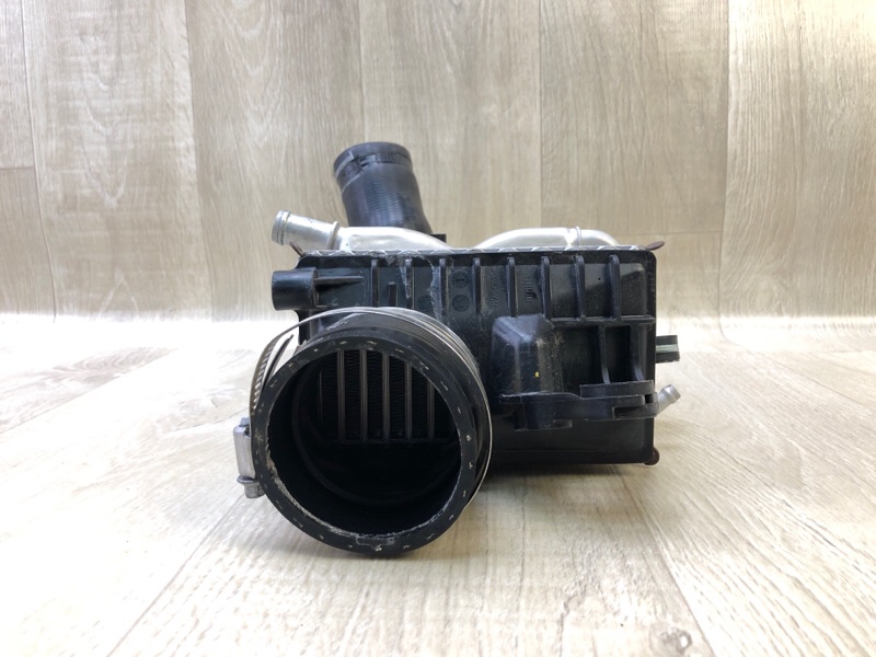 Радиатор интеркулера правый Q50 20- 2021 3.0 VR30DDTT