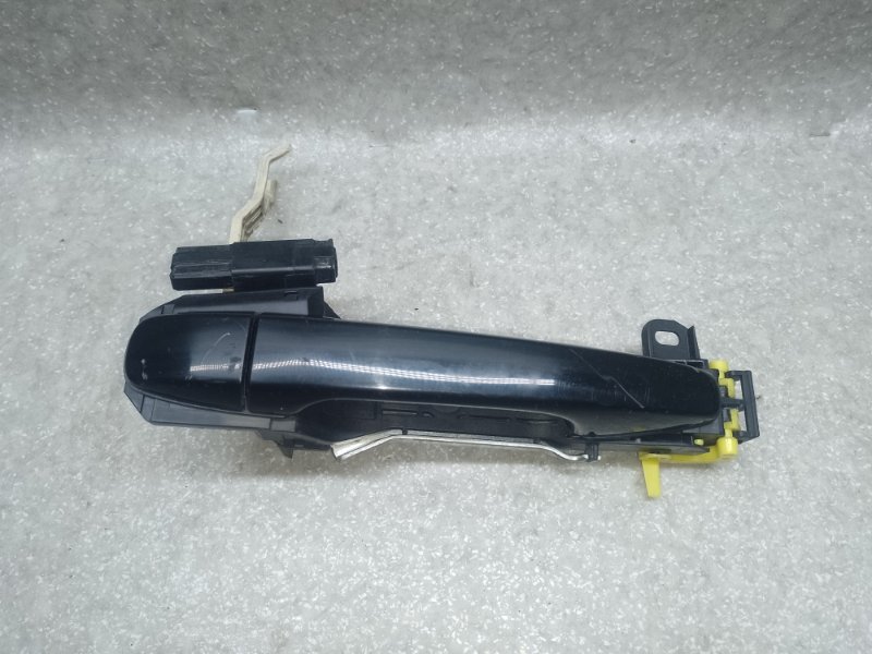 Запчасть ручка двери наружная задняя правая TOYOTA PRIUS PLUS 11-14 69211-74020-J0 Б/У Ручка двери наружная задняя правая TOYOTA PRIUS PLUS 11-14 69211-74020-J0 Б/У