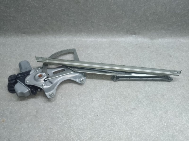 Стеклоподъемник задний левый PRIUS PLUS 11-14